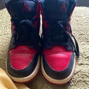 Jordan 1s girls size 4.5